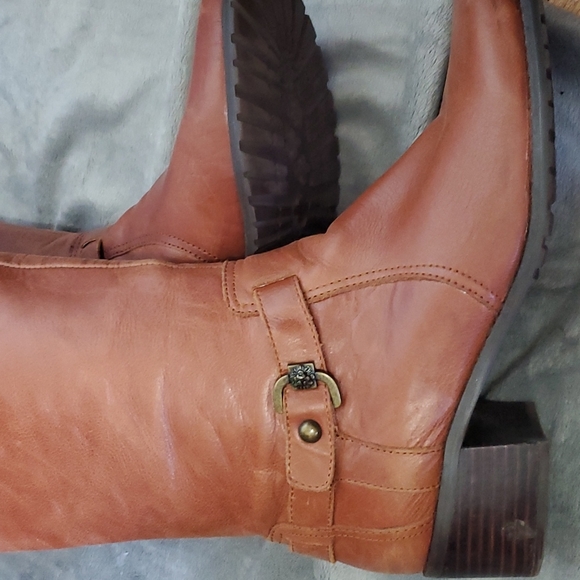 Anne Klein Akedith genuine leather boots 8.5 - Picture 2 of 11